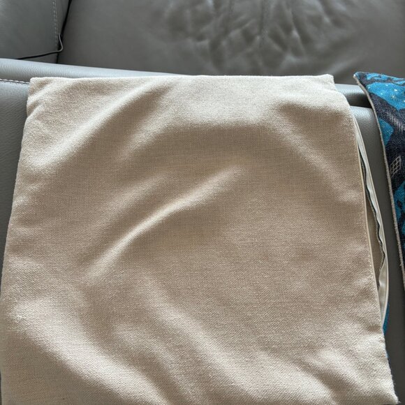 Decorative pillow cases - Picture 2 of 3